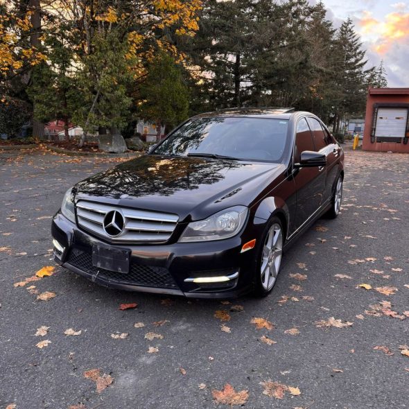 2013 Mercedes-Benz c-class C 300 4MATIC Luxury Sedan 4D
