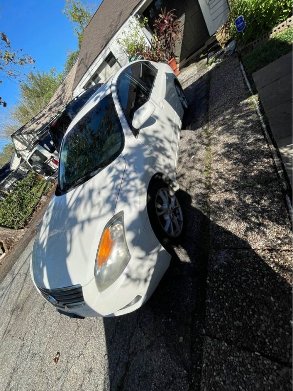 2009 Nissan altima - Image 2